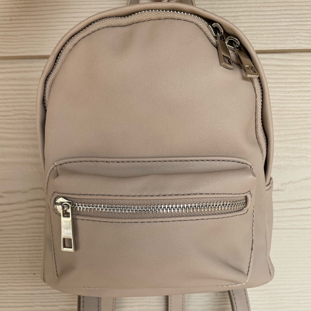 BP Cream/Tan Mini Backpack